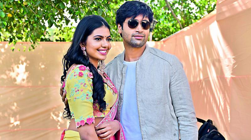 శివానీ రాజ‌శేఖ‌ర్ డెబ్యూ లుక్ ఎన్నాళ్ల‌కు