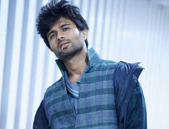 విజయ్‌ దేవరకొండ ఓ బ్యాడ్ స్టూడెంట్:  ‘డియర్‌ కామ్రేడ్‌’ డైరక్టర్