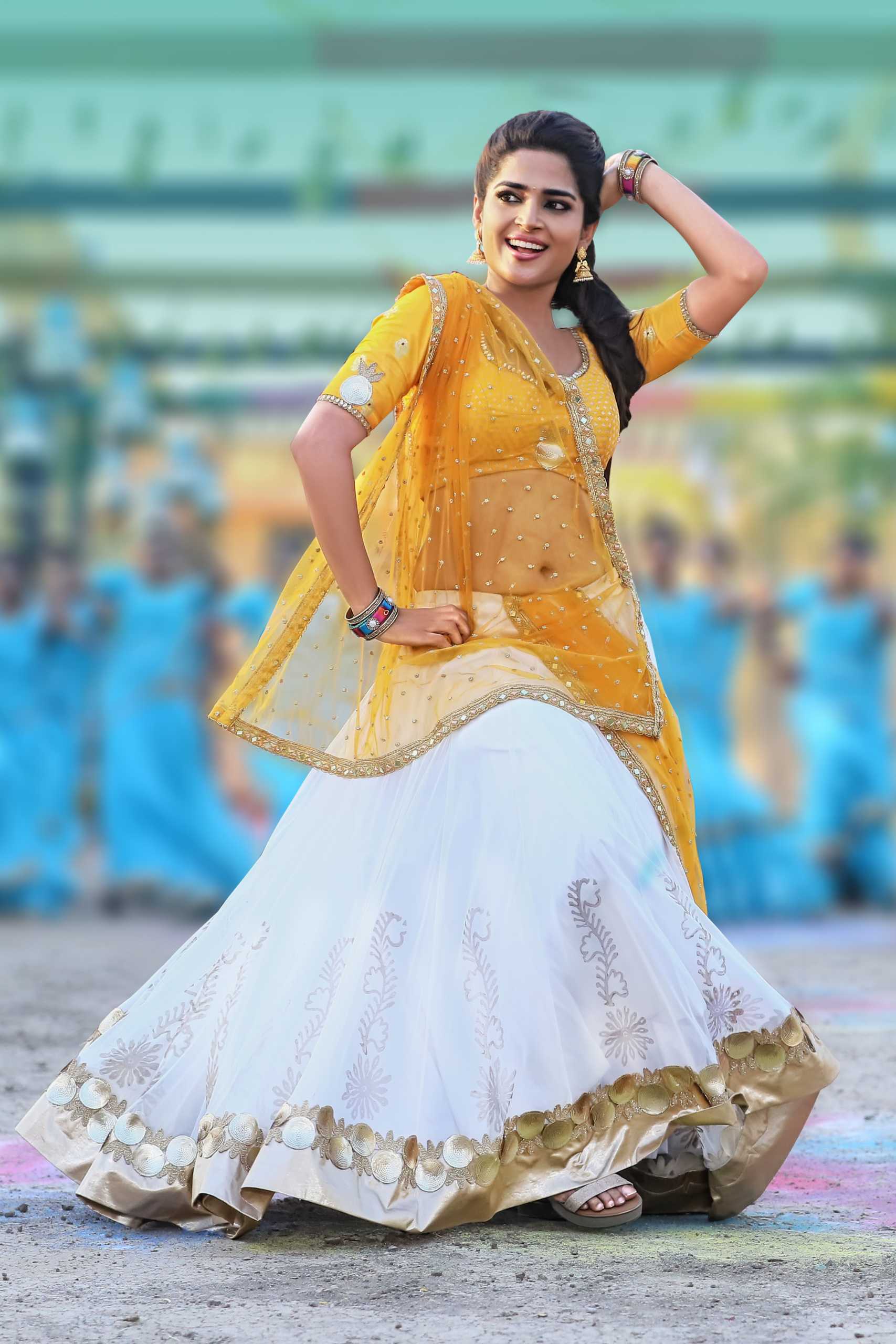 తెలుగు హీరోయిన్ అవుతున్న మరో మలయాళీ భామ