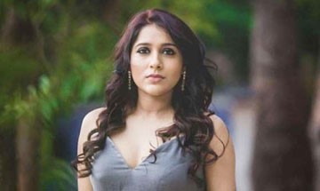 రాజుగారిగ‌ది 3`లో యాంకర్ రేష్మి !