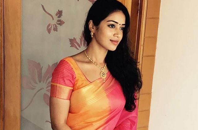 నివేదా మాటలా .. కోతలా?