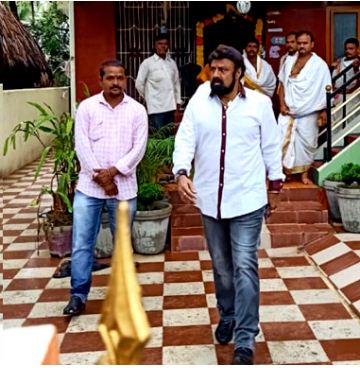 బాలకృష్ణ ప్రత్యేక పూజలు..వెనక అసలు సీక్రెట్