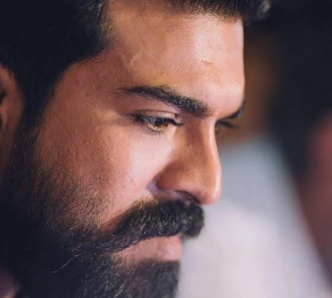 ఫ్యాన్స్ కు రామ్‌చరణ్‌ సర్‌ప్రైజ్‌! పిచ్చెక్కించింది