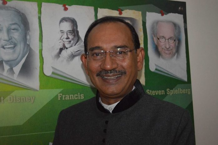 థియేట‌ర్ సిండికేట్‌ ఆ న‌లుగురికి చెక్ పెట్టే మాస్ట‌ర్‌ ప్లాన్