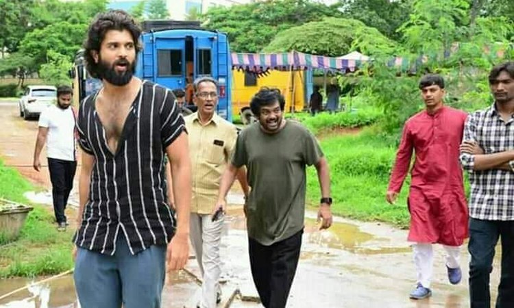 విజయ్  దేవరకొండ, పూరి చిత్రం టైటిల్ ఇదేనా? !