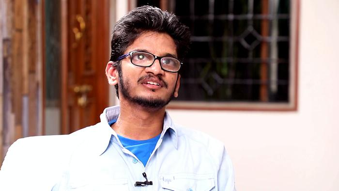 మ్యూజిక్ డైరక్టర్  మత పిచ్చిపై మండిపడ్డ అనంత్ శ్రీరామ్