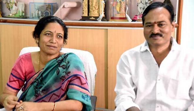 తొందరలోనే వైసిపిలోకి రీ ఎంట్రీ