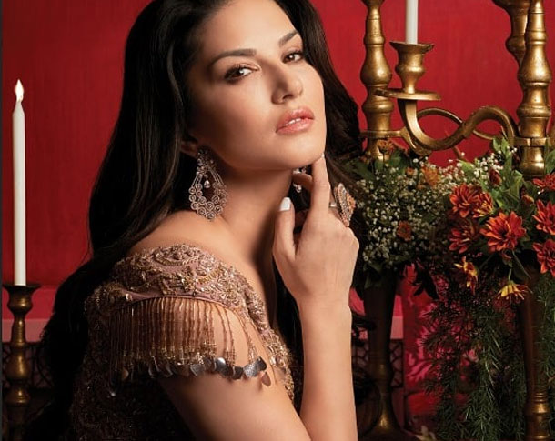 క్ష‌మాప‌ణ‌లు తెలిపిన స‌న్నీ లియోన్