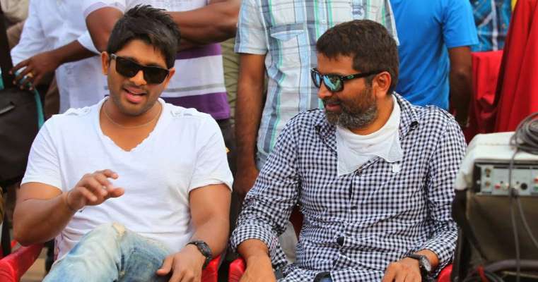 త్రివిక్రమ్ , అల్లు అర్జున్  చిత్రం టైటిల్ ” అల వైకుంఠ పురంలో ..”