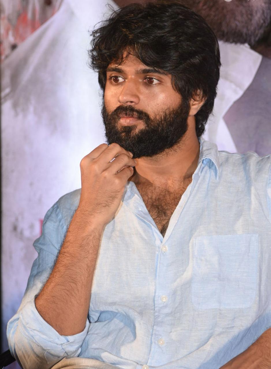 విజయ్ దేవరకొండ బాలీవుడ్ తెరంగేట్రం?