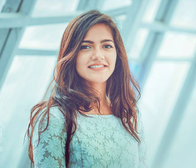 నితిన్ స‌ర‌స‌న ఎవ‌రు ఈ మిస్?