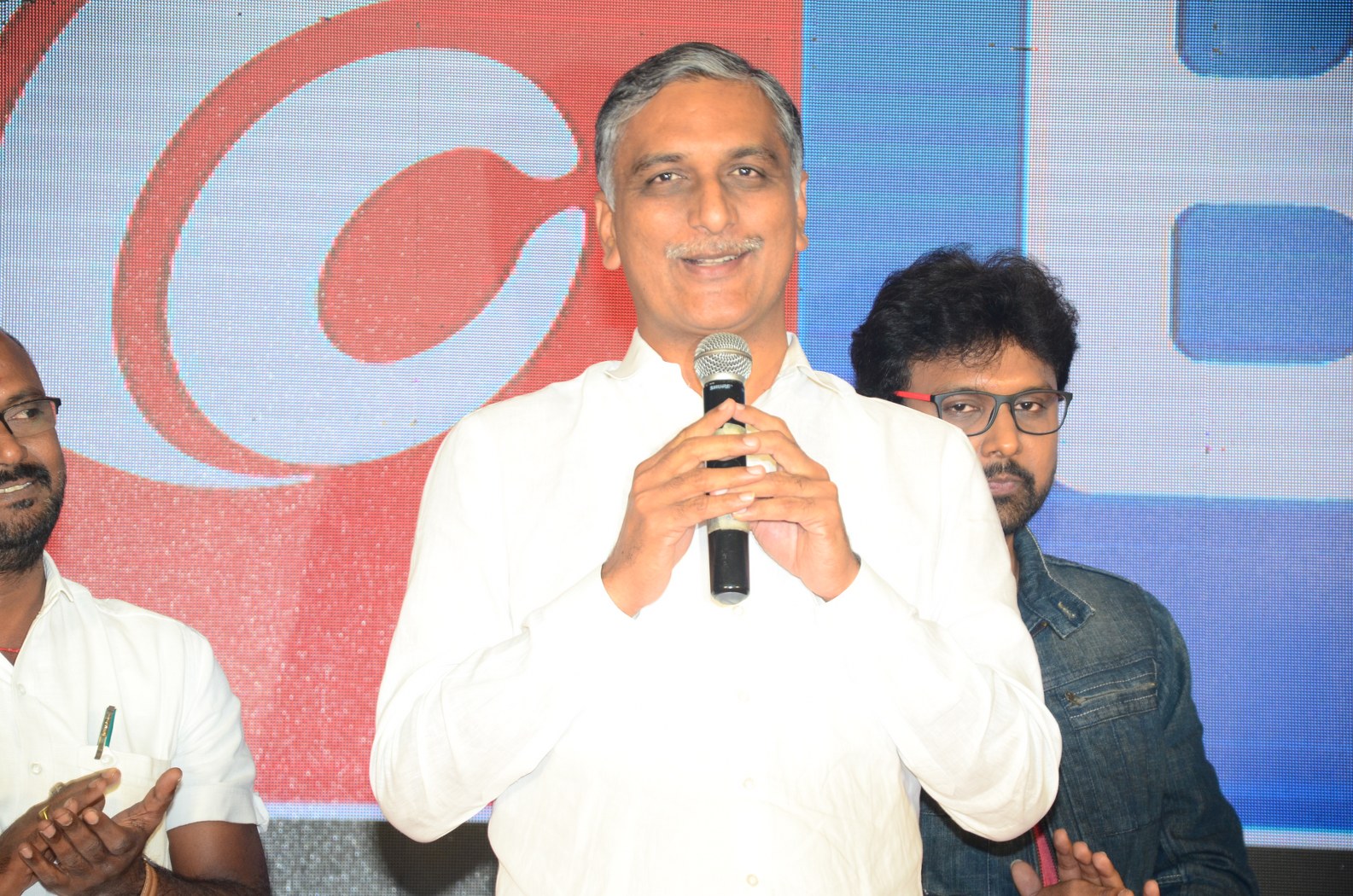 `మిస్‌మ్యాచ్` అంటున్న‌ మంత్రి హ‌రీశ్‌రావు