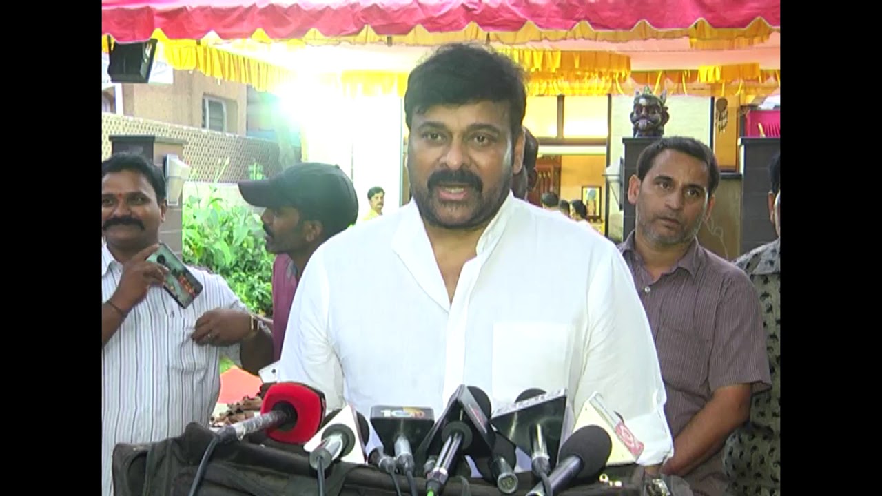 Chirajeevi Pays homage to Gollapudi