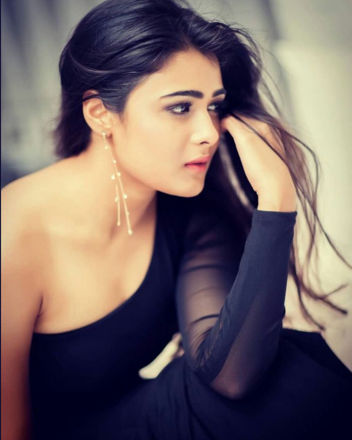 షాలినీతో చెయ్య‌డం అదృష్ట‌మంట‌…?