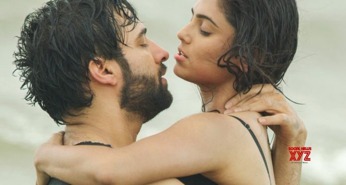 వ‌ర్మ కాళ్లు ప‌ట్టుకున్నా క‌నిక‌రించ‌లేదు!