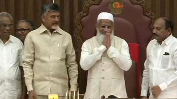 మండలి చైర్మన్ కు పాలాభిషేకం