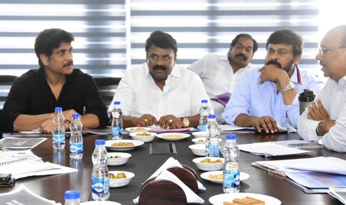 ఫ్లాష్ ఫ్లాష్ : మ‌ళ్లీ చిరు, నాగ్‌తో త‌ల‌సాని మీటింగ్‌!