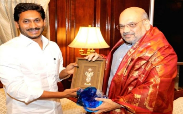 ముఖ్యమంత్రి అమిత్ షా బేటీపై ఉత్కంఠ!