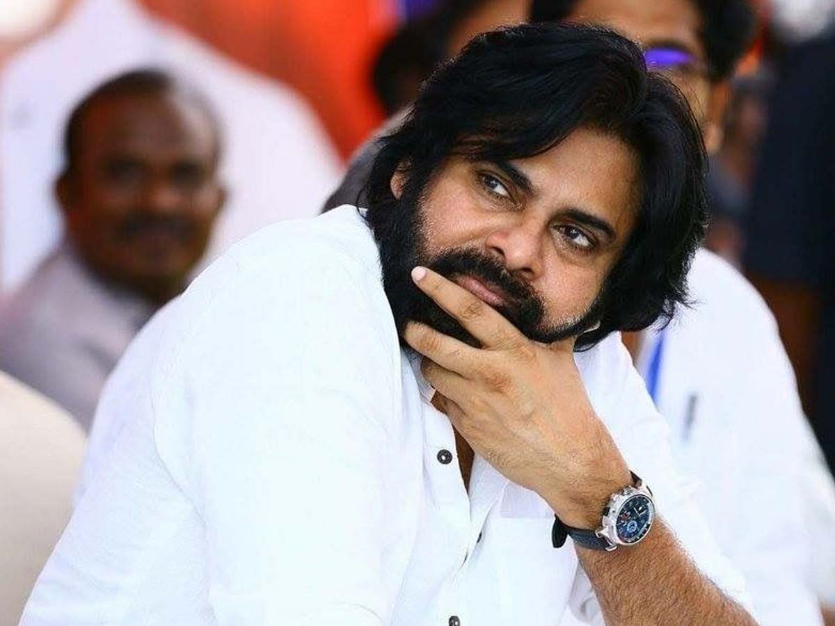 పవన్ బందిపోటుగా కనిపించనున్నాడా?