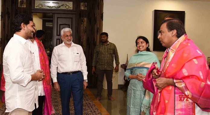 పారిశ్రామిక వేత్తలు వారి తైనాతీలకు చట్ట సభ సభ్యత్వానికి దొడ్డిదారిగా రాజ్యసభ!