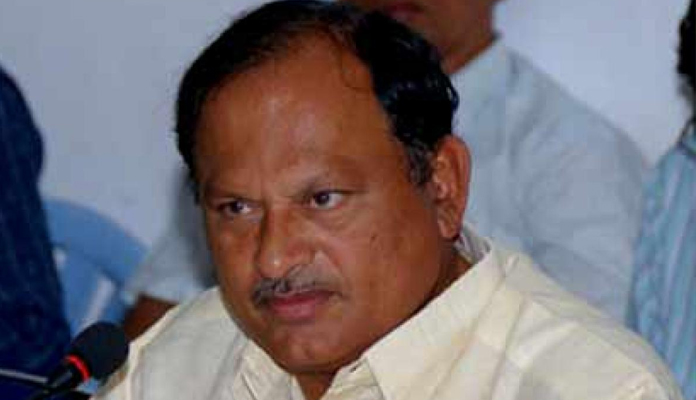 టీడీపీకి మరో భారీ షాక్.. వైసీపీలోకి కరణం బలరాం!