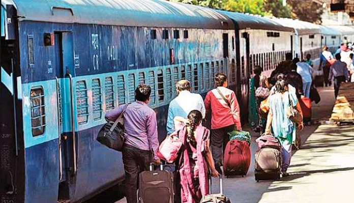 ఇకపై రైల్వే ఫ్లాట్‌ ఫాం టికెట్ ధర రూ.50