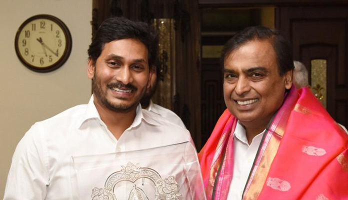 వైఎస్ అభిమానులకు జగన్ ఏం సమాధానం చెప్తారు?