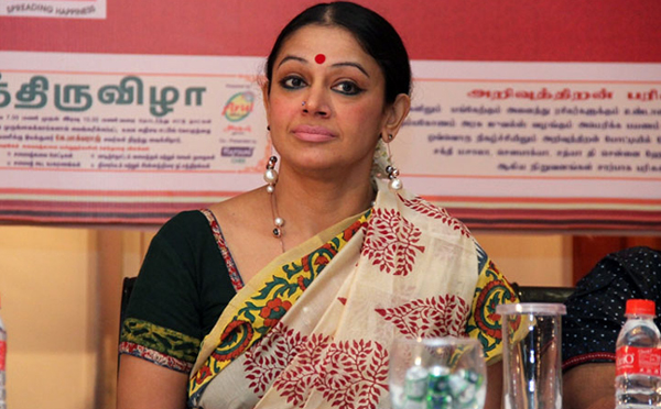 శోభనను కూడా విడిచిపెట్టలేదు!