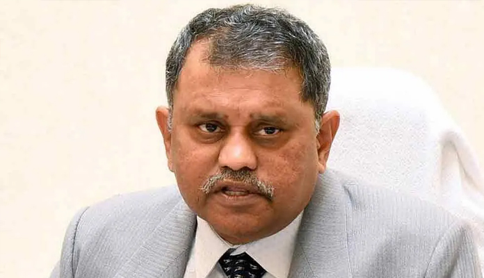 ఎస్‌ఈసీ నిర్ణయాలు ఉద్యోగులు చెప్పాల్సిన అవసరం లేదు