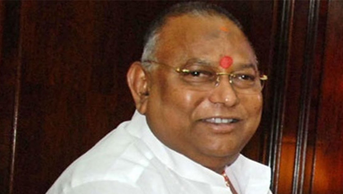 టీడీపీ నేత రాయపాటి‌పై మోదీ ప్రేమ.. రూ.1790 కోట్లు రద్దు!