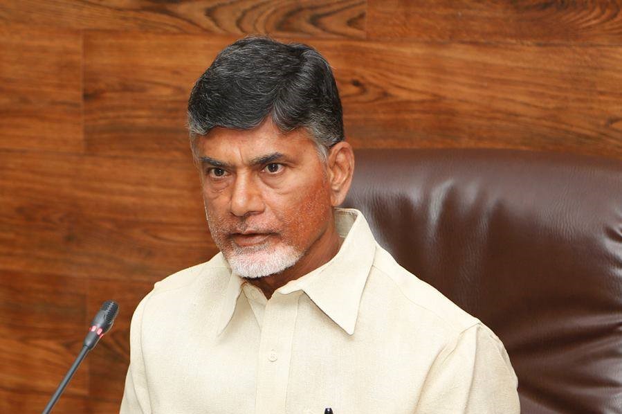 చంద్రబాబు ఏపీకి రావడానికి ఇంత రచ్చ జరగాలా ?