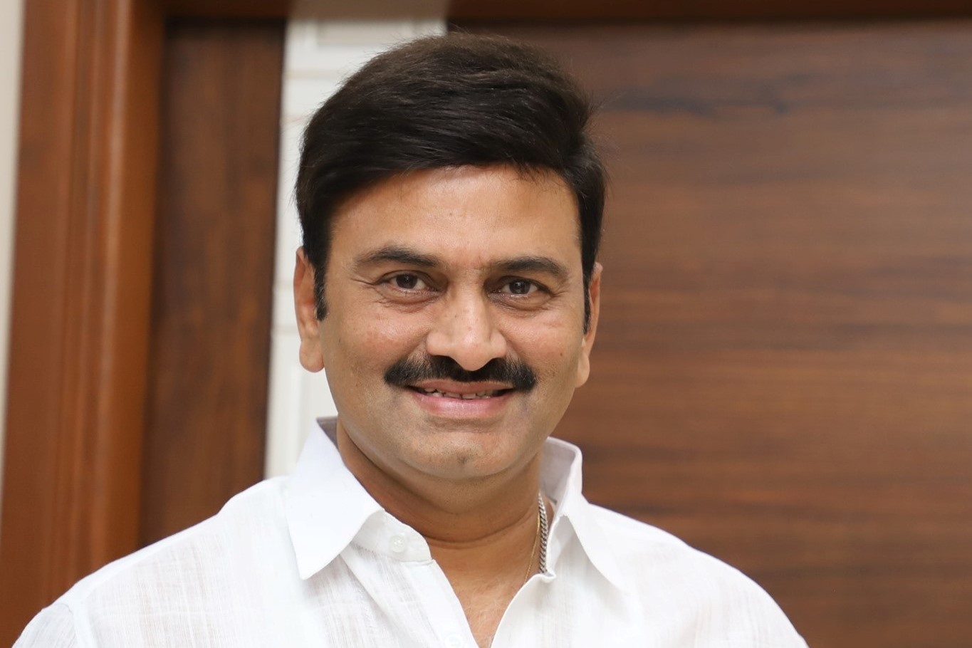 ఇళ్ల స్థలాల పంపిణీలో అవినీతి జరుగుతోందంటున్న వైసీపీ ఎంపీ 