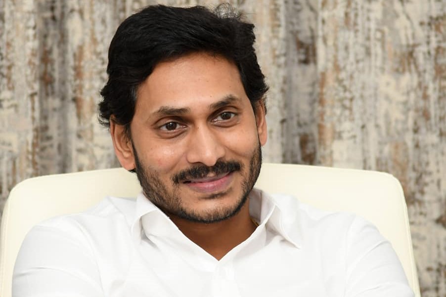 వైఎస్ జగన్ క్రిస్టియన్ కావచ్చు కానీ హిందూ వ్యతిరేకి ఎలా అవుతారు 