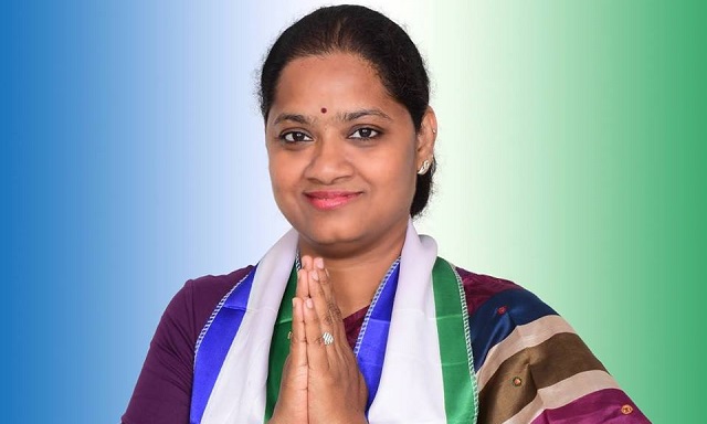 వైకాపా నేతలు మోసపోయింది అమాయకత్వం వల్లనా ?