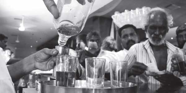 ఏపీలోఖ‌రీదైన‌ లిక్క‌ర్ దారెటు?