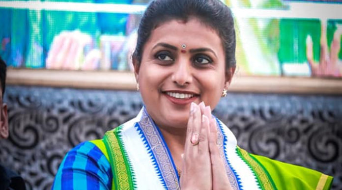 వైసీపీ ఫైర్ బ్రాండ్ రోజాకే నడిరోడ్డు మీద చుక్కలు చూపించారు !