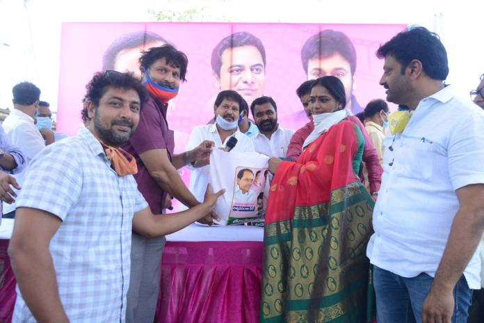 14 వేల మంది సినీకార్మికులకు త‌ల‌సాని ట్రస్ట్ సాయం!