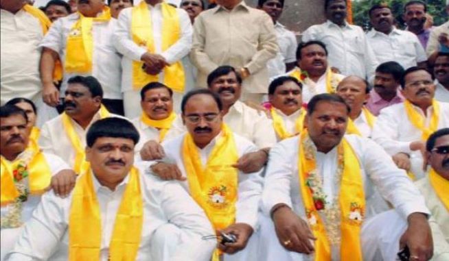 హైకోర్టు రియాక్ష‌న్ పై ప‌చ్చ త‌మ్ముళ్ల‌లో టెన్ష‌న్