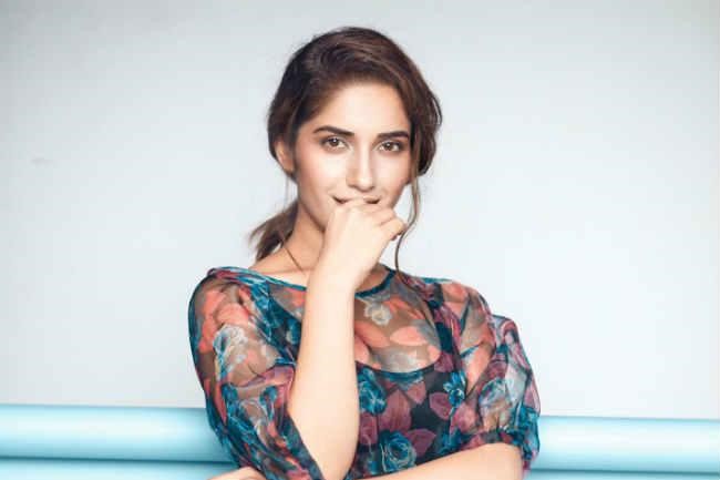 టాలీవుడ్ కు మరో  కొత్త అందం రుహానీ 