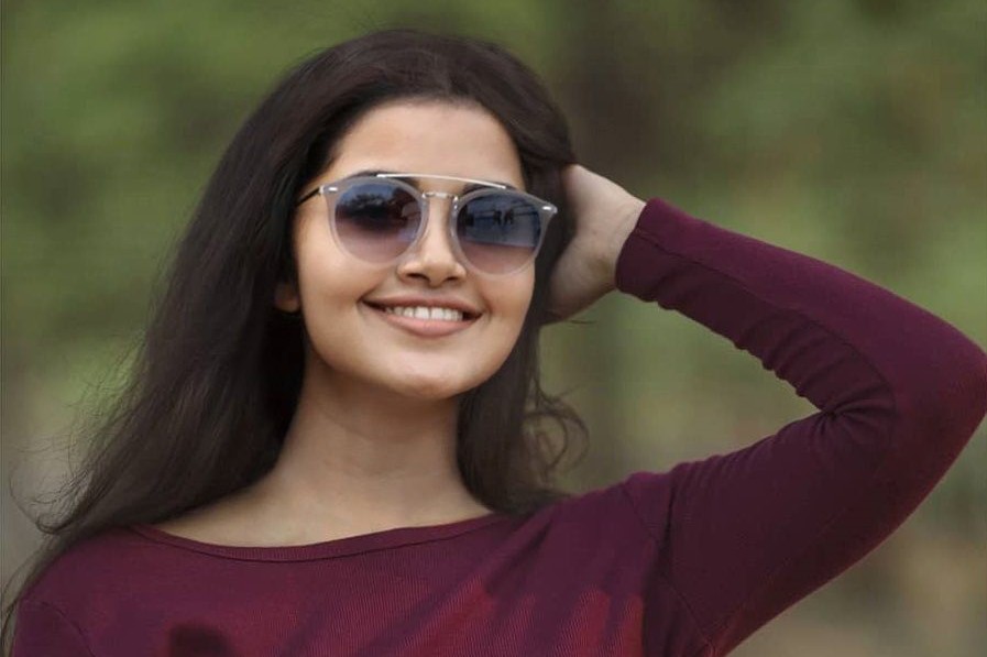 ఓ అరంగేట్రం హీరోతో రొమాన్సా !?