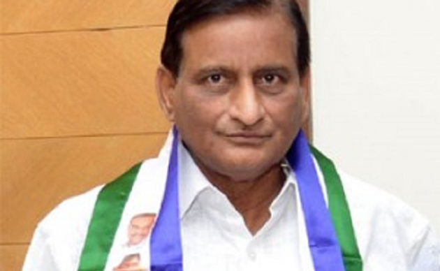 సూపర్ స్టార్ ప్రభావం వల్లనే ఆయన బ్యాక్ టు వైసీపీ అంటున్నారు 