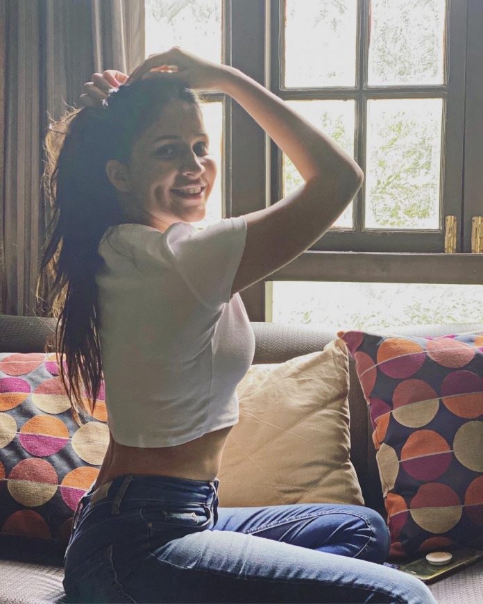 Lavanya shares her ”yoga glow”