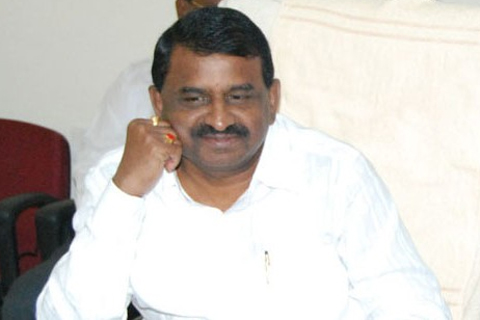 షాకింగ్: టీడీపీ మాజీ మంత్రి పితాని వైకాపా గూటికి!