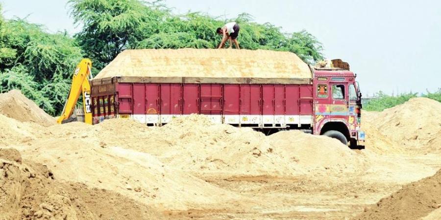 బాబు హయాంలో బ్లాక్‌లో అయినా దొరికేది.. జగన్ వచ్చాక అసలు దొరకట్లేదు