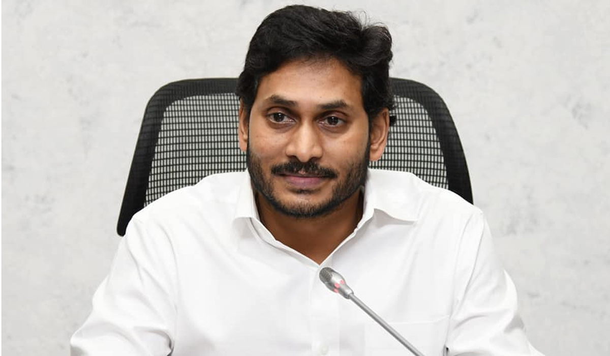 ఫ్యూచర్ లేని వైసీపీ టాప్ నేతలు వీళ్ళే ? జగన్ ఒక్క మాట చెబితే చాలు… కానీ!