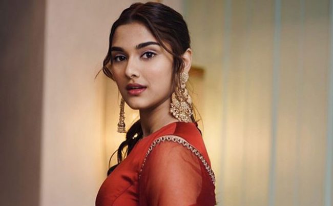 మ‌హేష్ భార్య‌ని కాకాప‌డుతున్న హీరోయిన్!