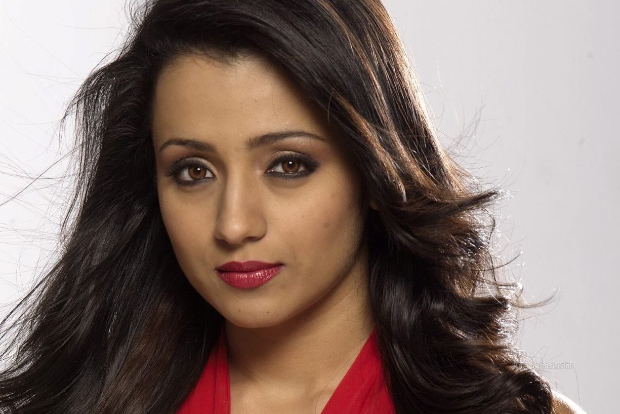 వారి బాటలోనే త్రిష కూడా..!?