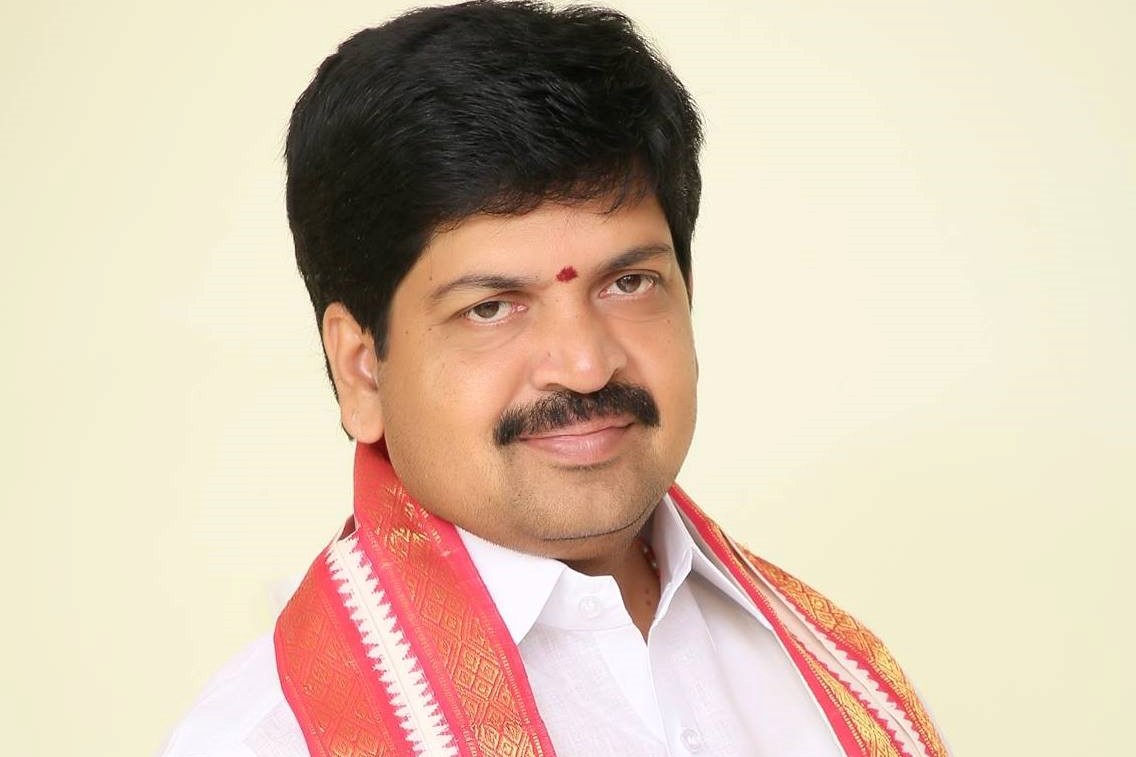 టీడీపీ మాజీ మంత్రి మెడకు హత్య కేసు.. చుట్టుకుందా.. చుట్టబడిందా ? 