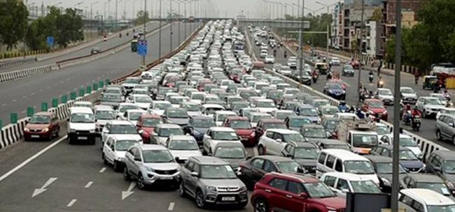 తెలంగాణ నుంచి రెండు భ‌యాల‌తో ప్ర‌జ‌లు తిరుగు ప్ర‌యాణం!