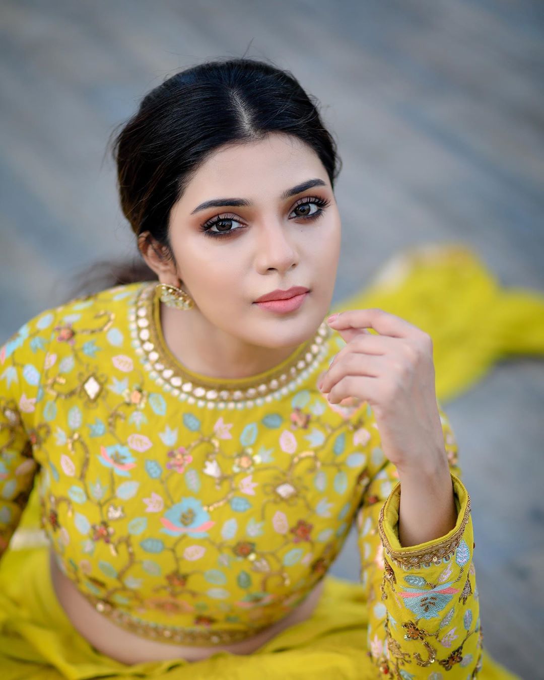 Aathmika Beautiful HD Photos